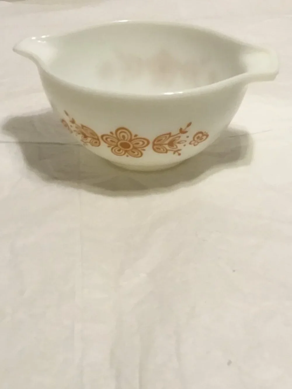 Vintage Mid Century Modern Pyrex Butterfly Milk Glass Gold 1 1/2-pint Bowl